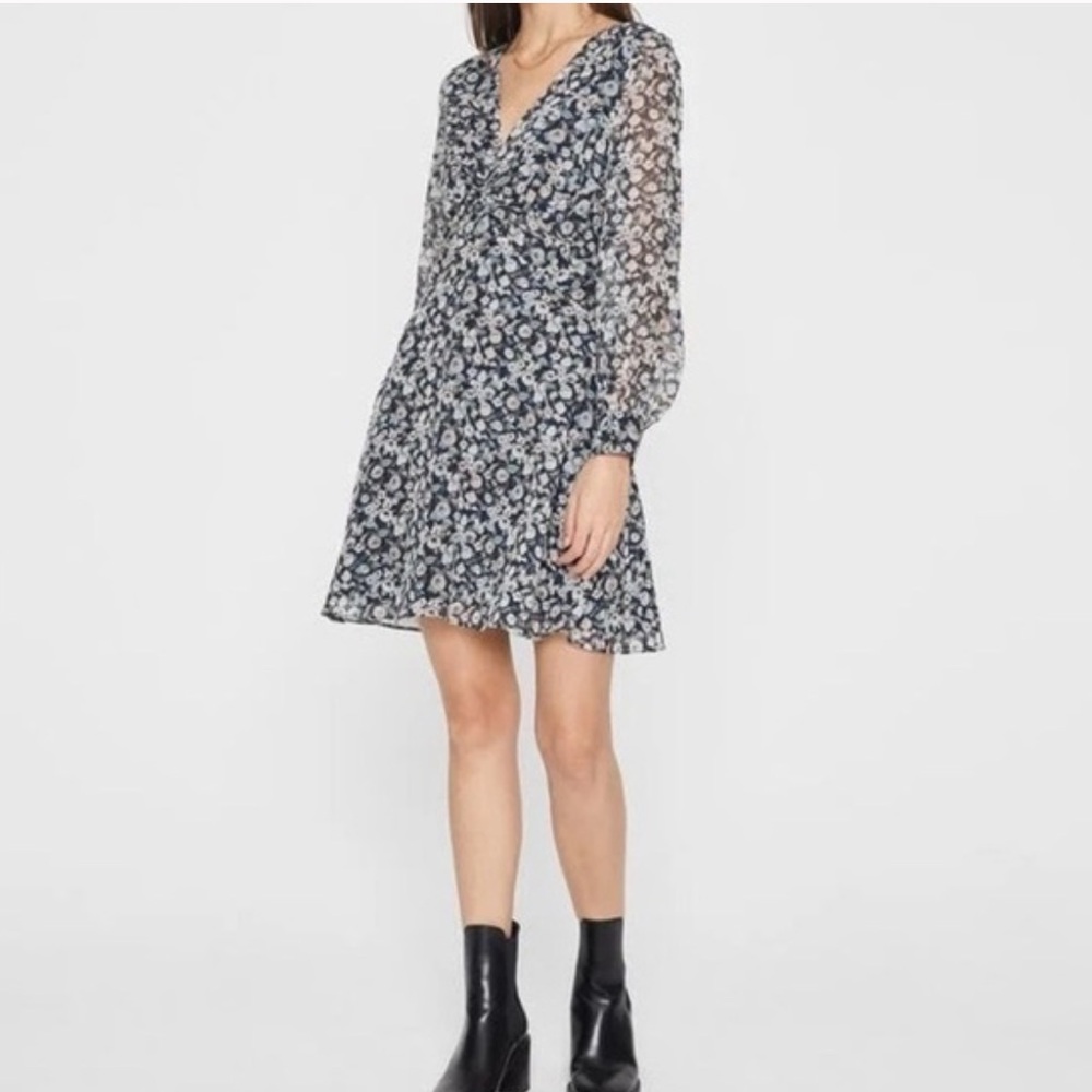 💙🪻🪷Club Monaco🪷🪻💙 NWT S10 GORGEOUS Navy Floral Silk Dress. Brand new!